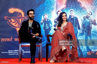 Shraddha Kapoor feet photo thumbnail