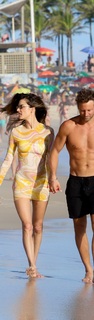 Alessandra Ambrosio feet photo thumbnail