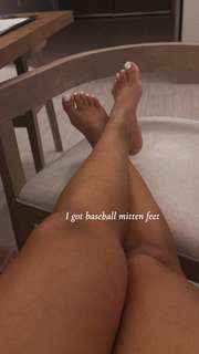 Queen Naija feet photo thumbnail