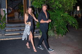 Alessandra Ambrosio feet photo thumbnail