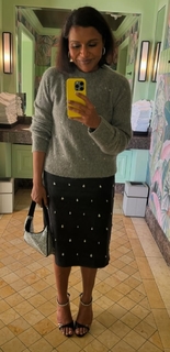 Mindy Kaling feet photo thumbnail