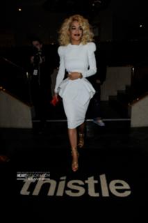 Rita Ora feet photo thumbnail