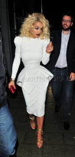 Rita Ora feet photo thumbnail