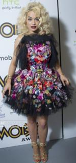 Rita Ora feet photo thumbnail