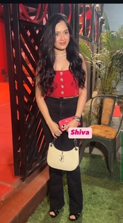 Jannat Zubair Rahmani feet photo thumbnail