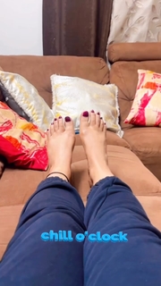 Hina Khan feet photo thumbnail