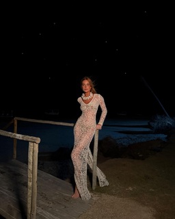 Marina Ruy Barbosa feet photo thumbnail
