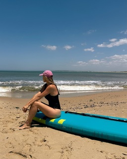 Nicole Neumann feet photo thumbnail