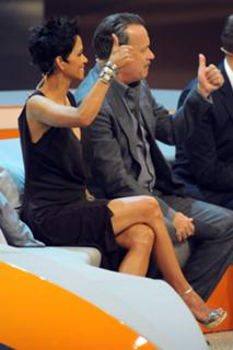 Halle Berry feet photo thumbnail