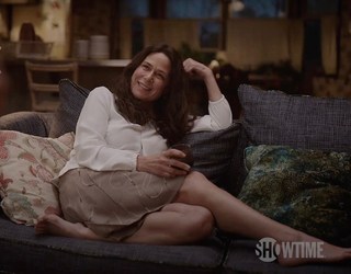 Maura Tierney feet photo 2
