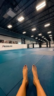 Karolina Kowalkiewicz feet photo 4