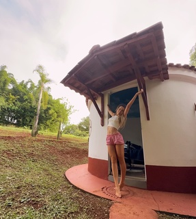 Jade Picon feet photo thumbnail