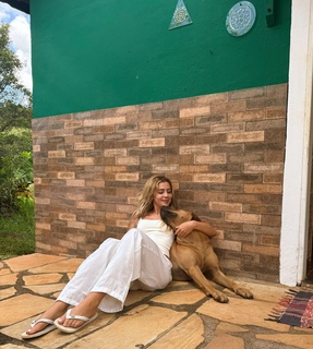 Jade Picon feet photo thumbnail