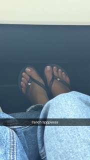 Corinna Kopf feet photo thumbnail