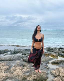 Nicole Scherzinger feet photo thumbnail