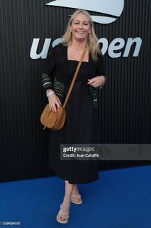 Christine Taylor feet photo 3