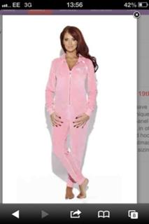 Amy Childs feet photo thumbnail