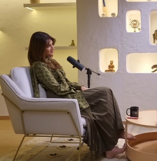 Kriti Sanon feet photo thumbnail