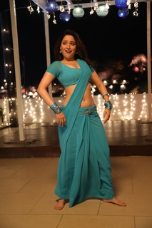 Tamannaah Bhatia feet photo thumbnail