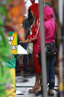Kate Hudson feet photo thumbnail