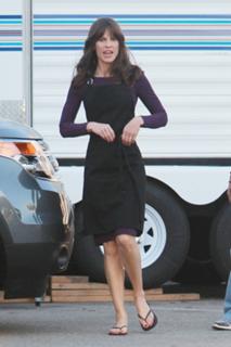 Hilary Swank feet photo thumbnail