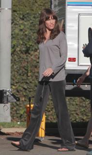 Hilary Swank feet photo thumbnail