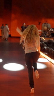 Shakira feet photo thumbnail