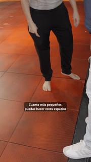 Shakira feet photo thumbnail