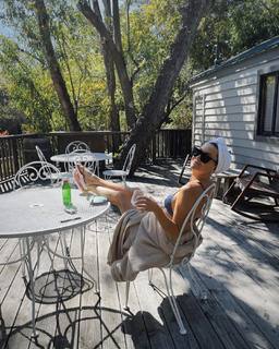Kate Hudson feet photo thumbnail