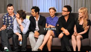 Kaley Cuoco feet photo thumbnail