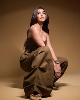 Pooja Hegde feet photo thumbnail