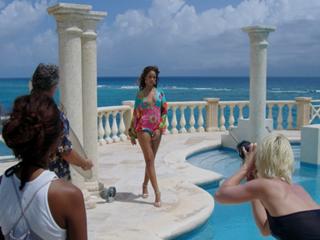 Rihanna feet photo thumbnail