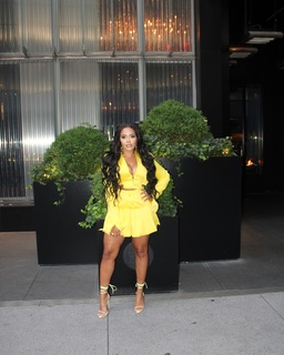 Angela Simmons feet photo thumbnail