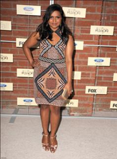 Mindy Kaling feet photo thumbnail