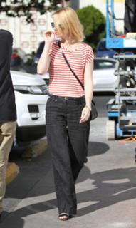 January Jones feet photo thumbnail