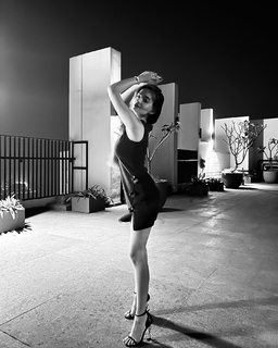 Anushka Sen feet photo thumbnail