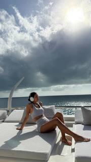 Zaira Nara feet photo thumbnail