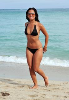 Rocsi Diaz feet photo thumbnail