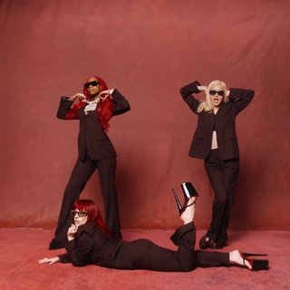 Lady Gaga feet photo thumbnail