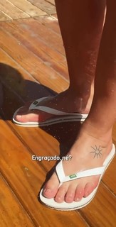 Paolla Oliveira feet photo thumbnail