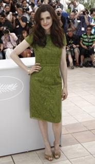 Rachel Weisz feet photo thumbnail