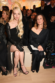 Anya Taylor-Joy feet photo thumbnail