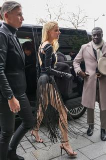 Anya Taylor-Joy feet photo thumbnail