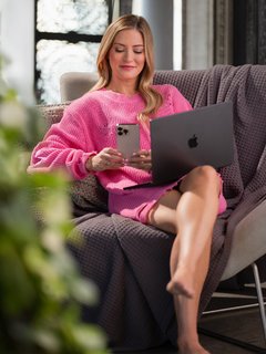 Justine Ezarik feet photo thumbnail
