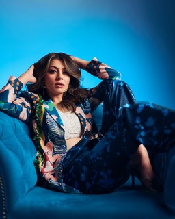 Hansika Motwani feet photo thumbnail