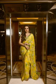 Trisha Krishnan feet photo thumbnail