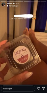 Kéfera Buchmann feet photo thumbnail