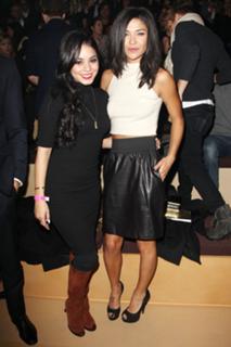 Jessica Szohr feet photo thumbnail