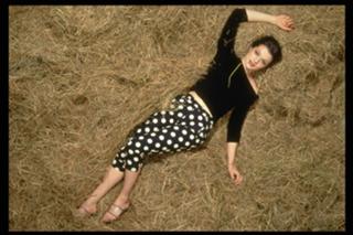 Rachel Weisz feet photo thumbnail