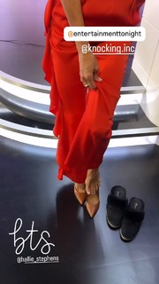 Brooke Burke feet photo thumbnail